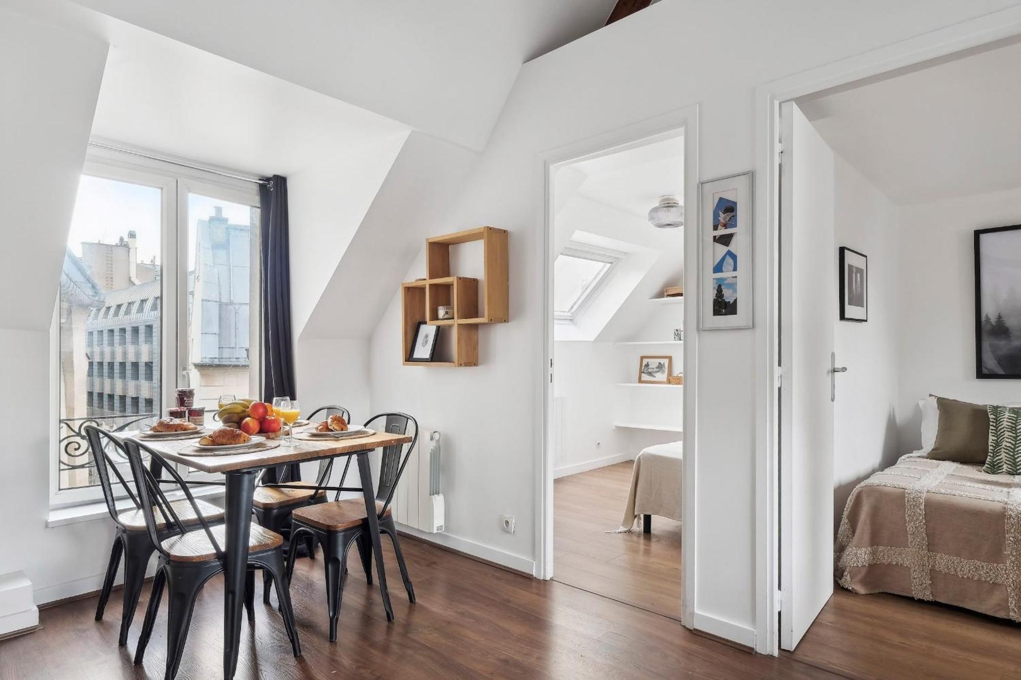 Bnbnova - Latin Quarter & St-andre Des Arts - 3br Appartement Parijs